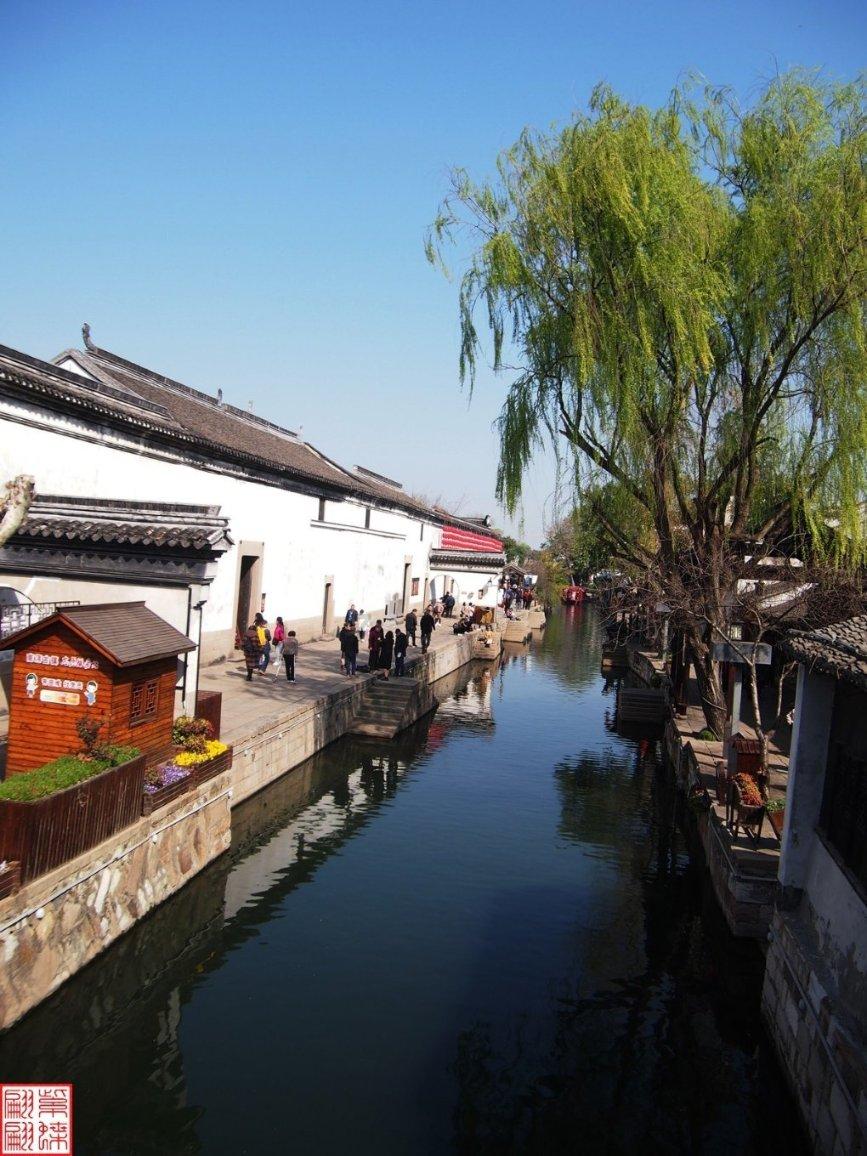 逃离违建房屋9